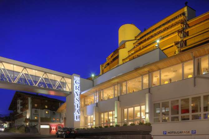 The Crystal Hotel-mei 2025