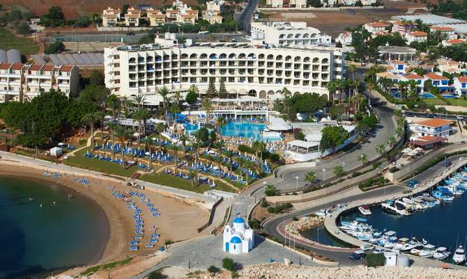 The Golden Coast Beach Hotel-mei 2025