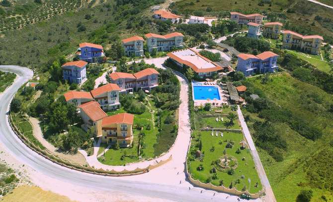The Small Village-mei 2025