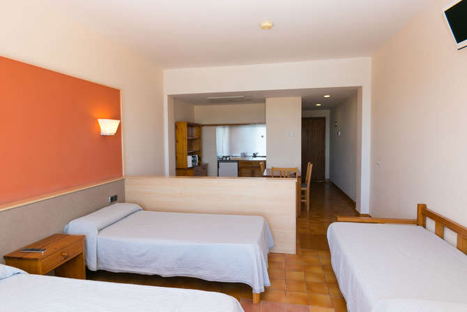 The White Appartementen-mei 2025