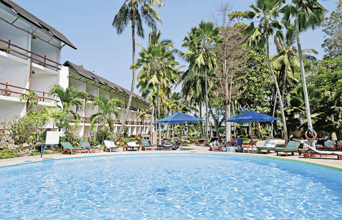 Travellers Beach Hotel-mei 2025