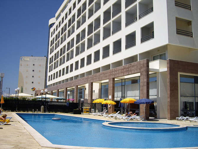 Tryp Lisboa Caparica Mar Hotel-mei 2025