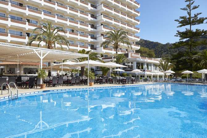 Universal Hotel Castell Royal-mei 2025