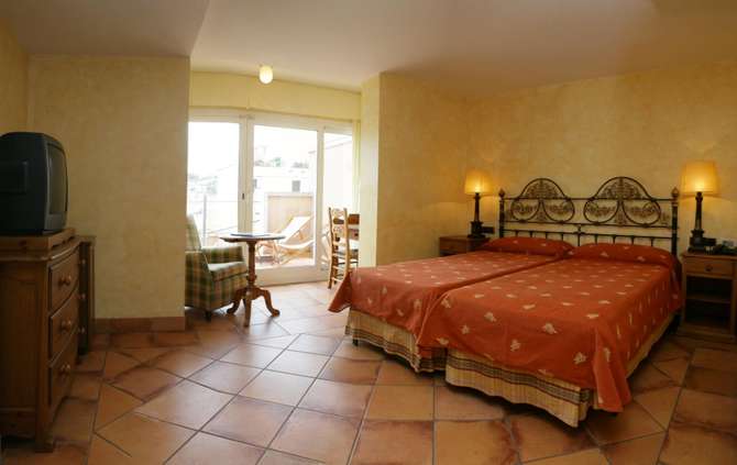 Urh Hotel Vila De Tossa-mei 2025