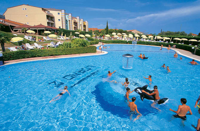 Vakantiepark Loano 2 Village-mei 2025