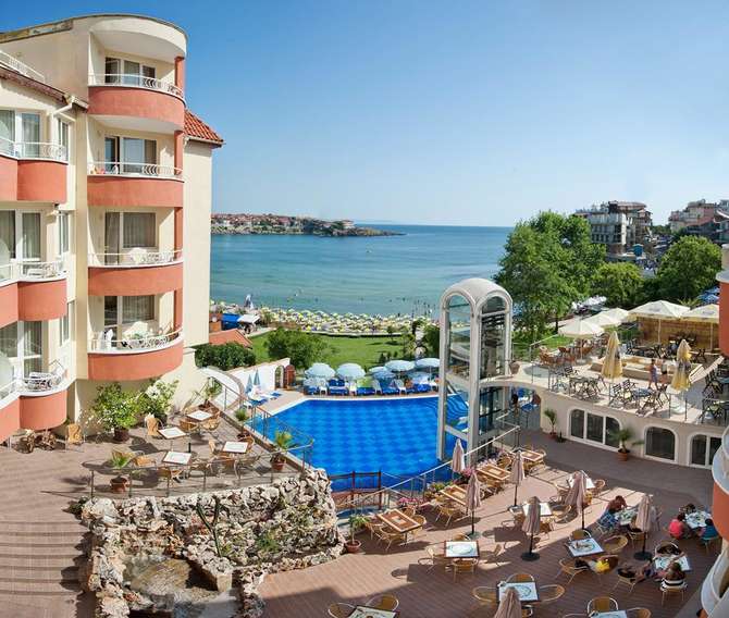 Villa List Hotel-mei 2025
