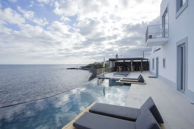 White Exclusive Suites Villas-mei 2025
