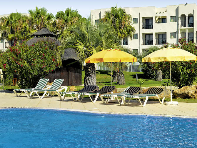 Yellow Alvor Garden-mei 2025